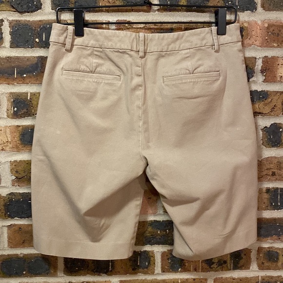 Lauren Ralph Lauren classic khaki shorts, Women’s sized 4 - Picture 5 of 6